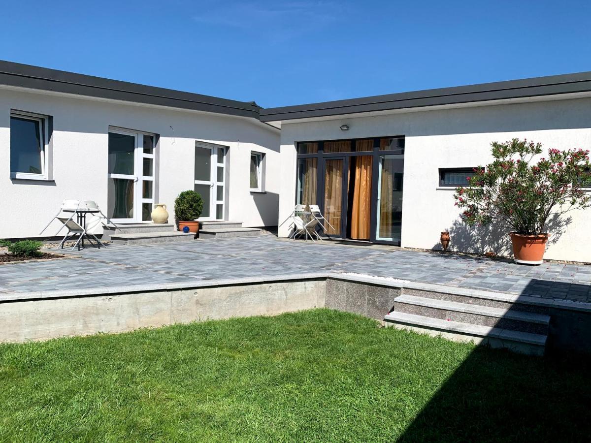 Casa Petri Hotel Sînpetru Eksteriør billede
