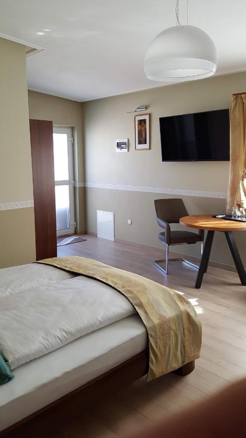 Casa Petri Hotel Sînpetru Eksteriør billede