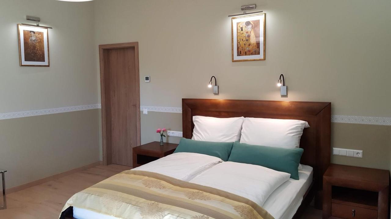 Casa Petri Hotel Sînpetru Eksteriør billede